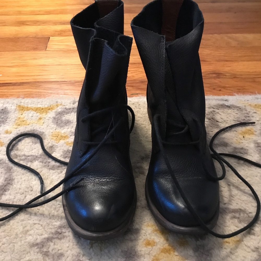 Lucky combat style boot